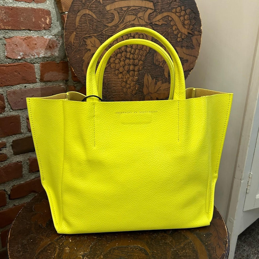 Ampersand as Apostrophe Handbag